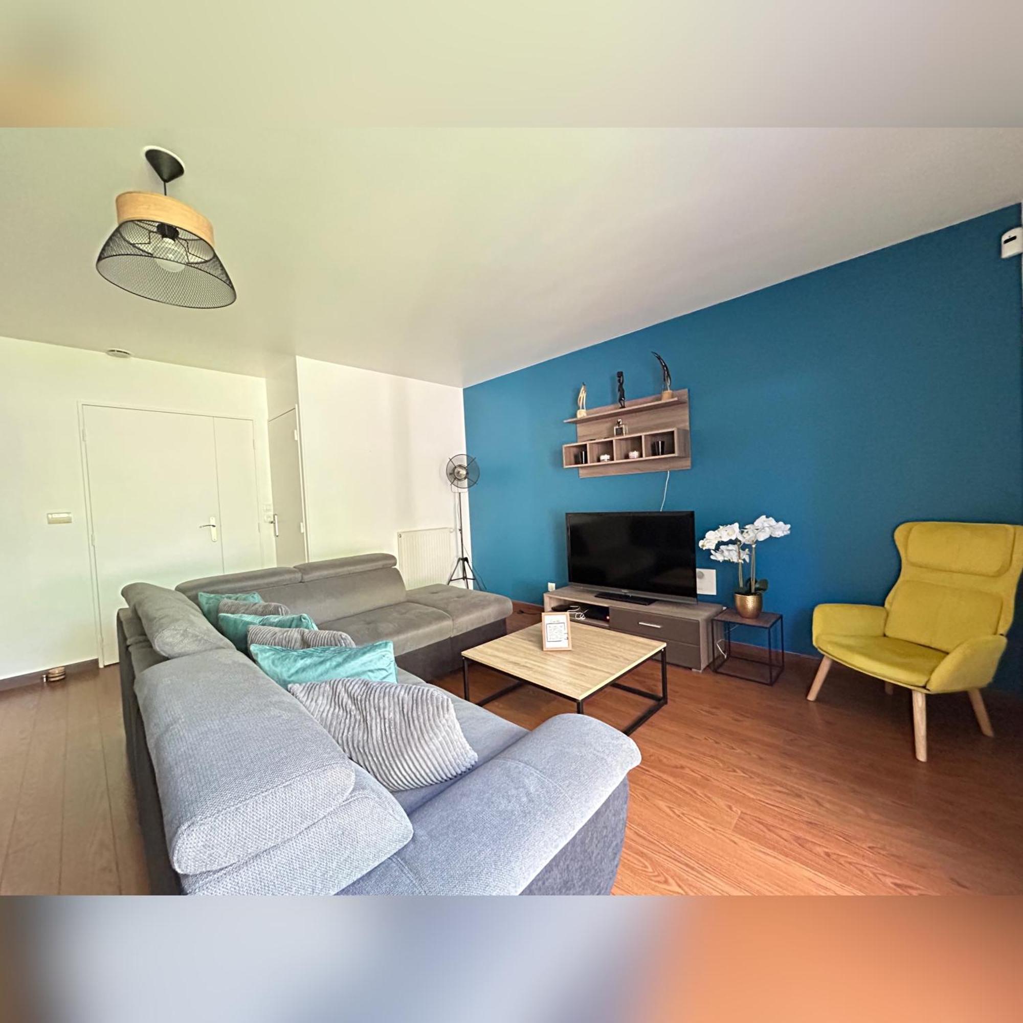 Le Duplex Chessy - 15Min From Disneyland - 2 Private Parkings - Garden - Kingsize & Queensize Bed - Supermarket Behind The House Exterior foto